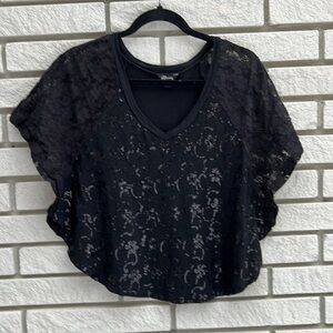 Guess Lace and Sequin V Neck Cropped Length Tee XS